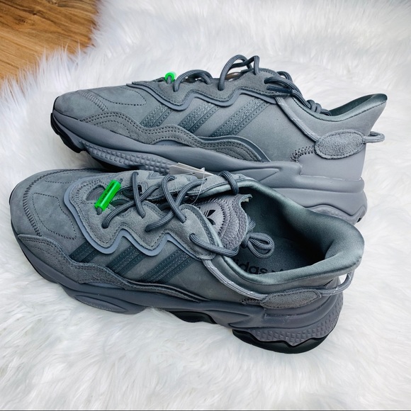ozweego green grey